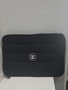 CHANEL Beaute Black Quilted Laptop Sleeve with White CC Emblem